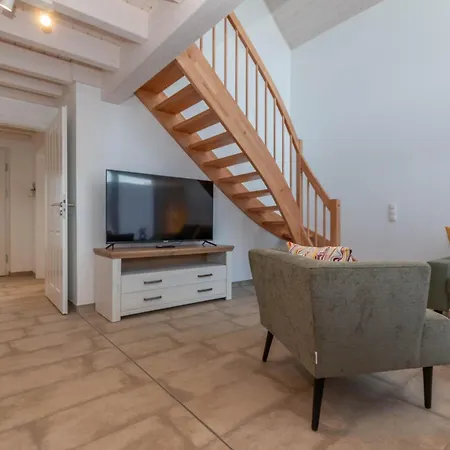 Ferienhaus Ida - *